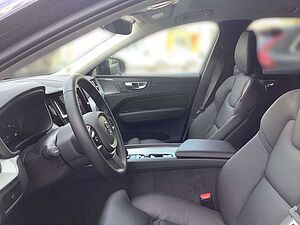 Volvo  Plus Dark Diesel 2WD
