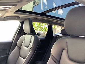 Volvo  T6 AWD Plug In Hybrid Plus Dark