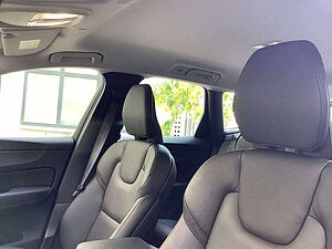 Volvo  Plus Dark Diesel AWD