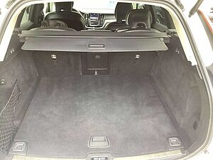 Volvo  Plus Dark Diesel AWD