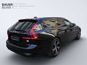 Volvo  Plus Dark Recharge Plug-In Hybrid AWD