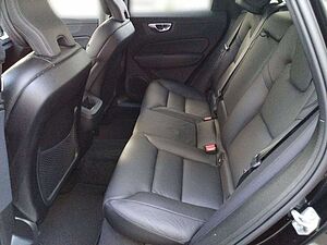 Volvo  R Design 2WD