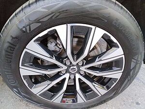 Volvo  R Design 2WD