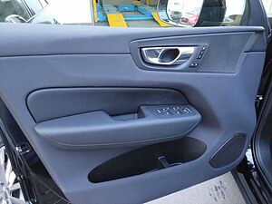 Volvo  R Design 2WD