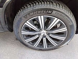 Volvo  Plus Bright AWD