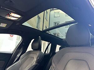 Volvo  Plus Dark Recharge Plug-In Hybrid AWD