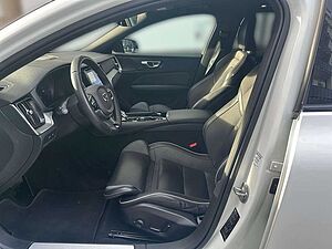 Volvo  Plus Dark Recharge Plug-In Hybrid AWD