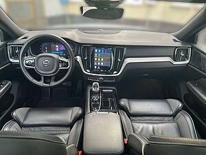 Volvo  Plus Dark Recharge Plug-In Hybrid AWD