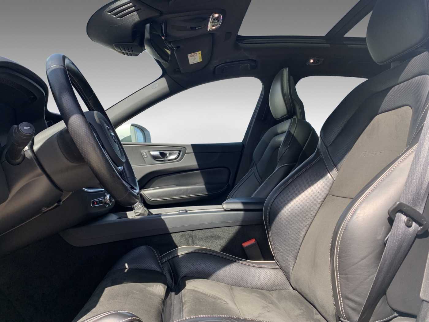 Volvo  D5 R-Design AWD Geartronic