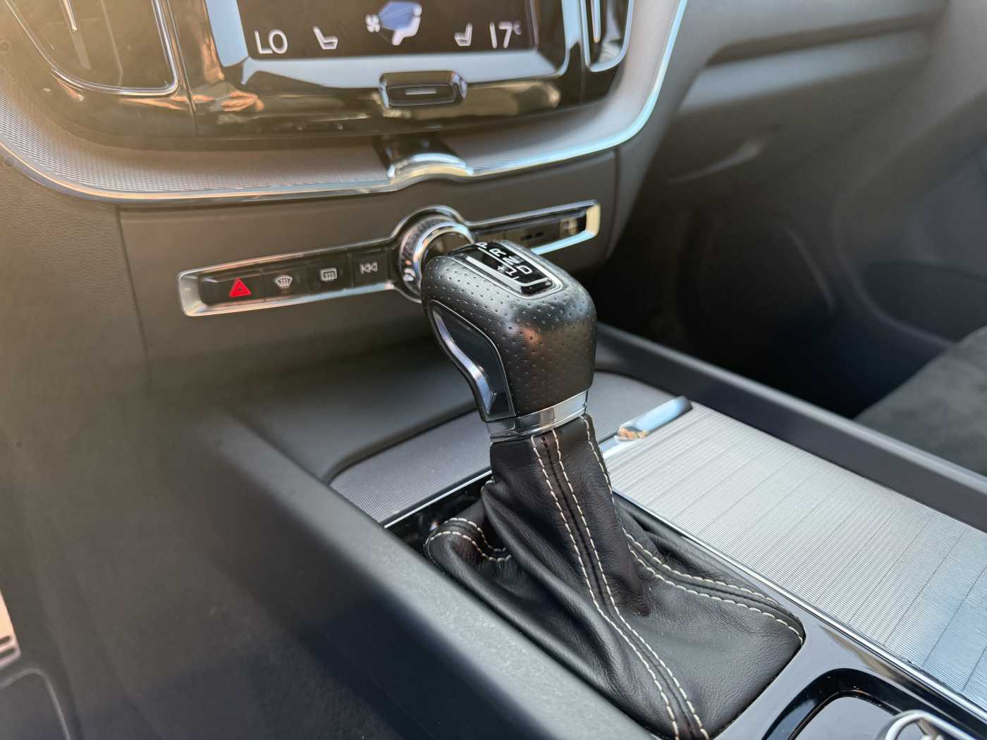 Volvo  D5 R-Design AWD Geartronic