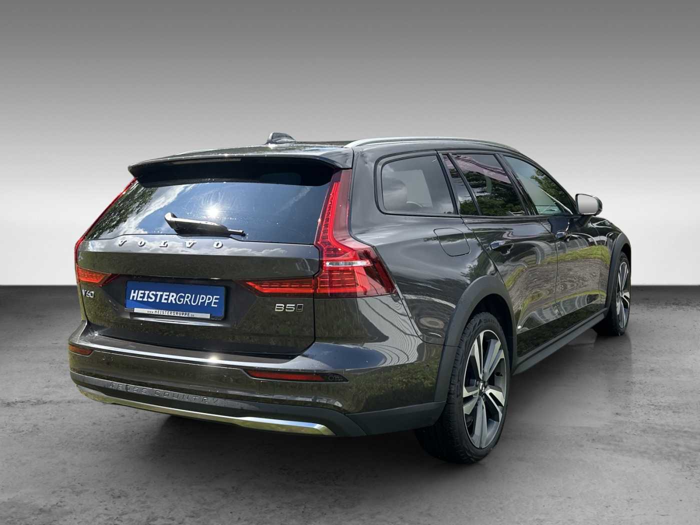 Volvo  B5 Plus AWD+HK+Pilot+BLIS