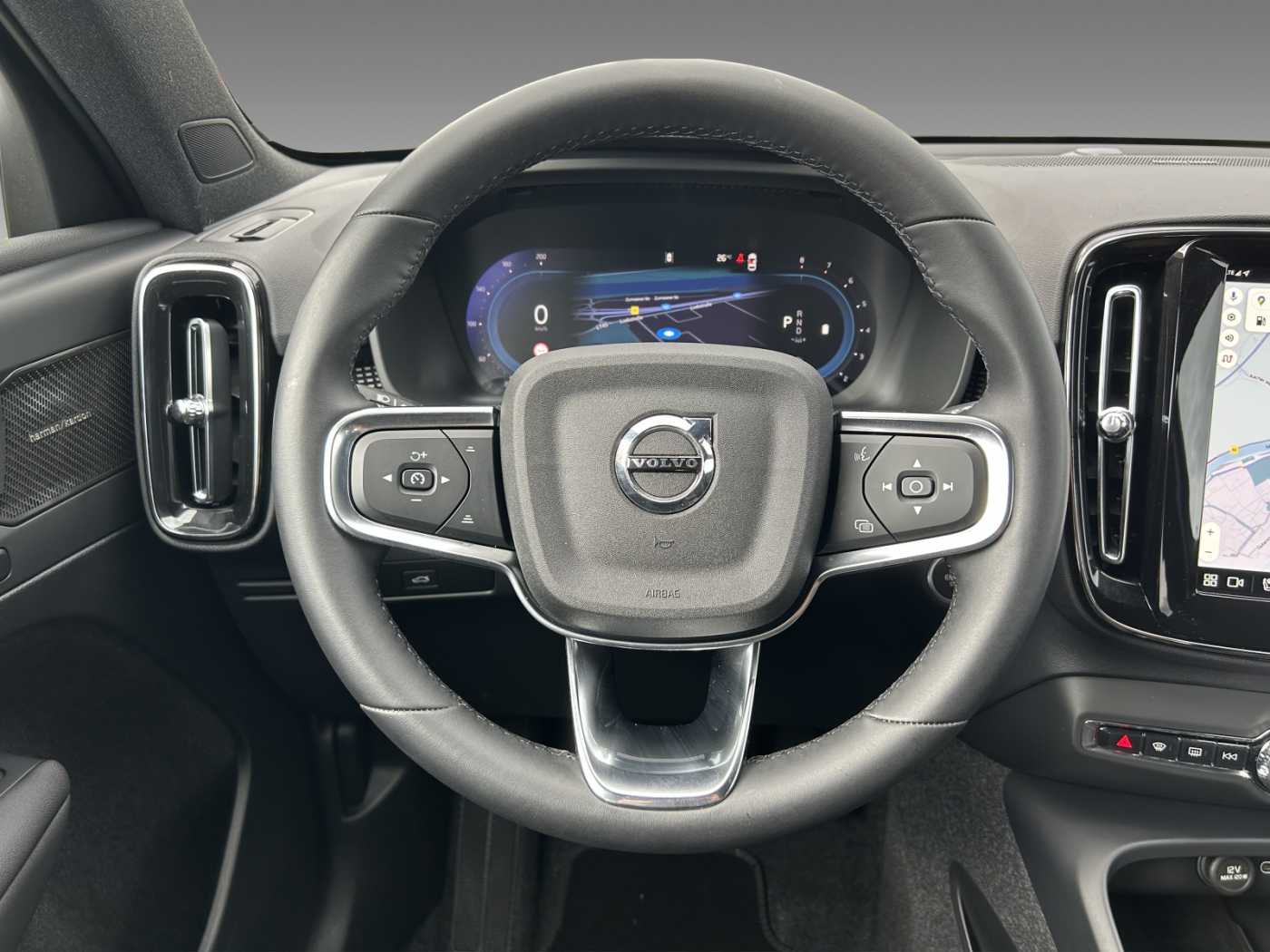 Volvo  B4 Plus Dark+Business+360°+BLIS+Pixel