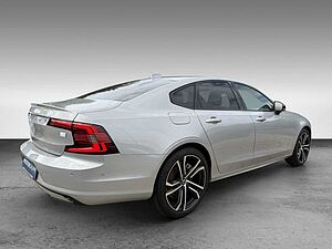 Volvo  T8 AWD Ultimate Dark