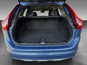 Volvo  D4 Summum FWD +AHK+ SENSUS + NAVI