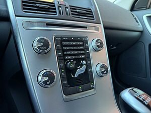 Volvo  D4 Summum FWD +AHK+ SENSUS + NAVI