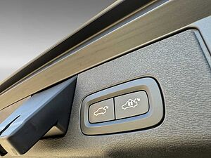Volvo  D5 R-Design AWD Geartronic