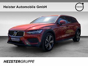 Volvo  B4 D AWD Plus+Harman+Google