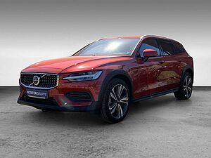 Volvo  B4 D AWD Plus+Harman+Google