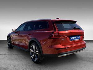 Volvo  B4 D AWD Plus+Harman+Google