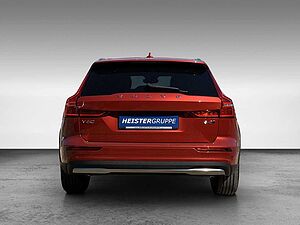 Volvo  B4 D AWD Plus+Harman+Google
