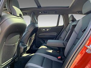 Volvo  B4 D AWD Plus+Harman+Google