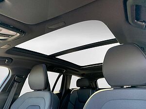Volvo  B4 D AWD Plus+Harman+Google