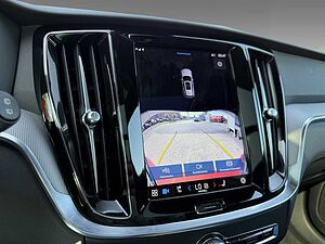 Volvo  B4 D AWD Plus+Harman+Google