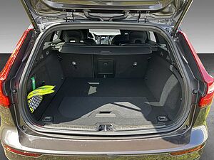 Volvo  B5 Plus AWD+HK+Pilot+BLIS