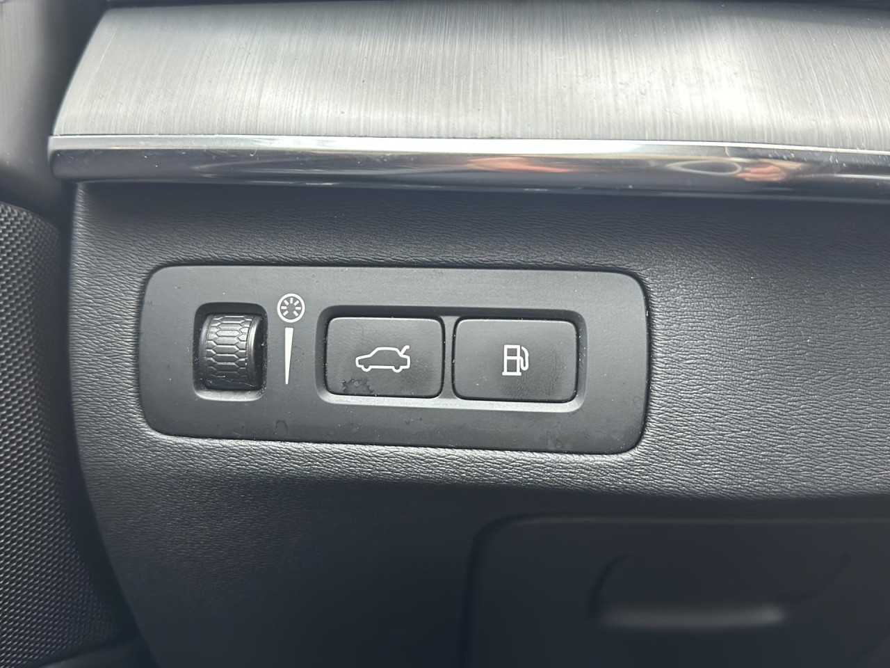 Volvo  XC90 Bluetooth Navi LED Vollleder Klima Einparkhilfe el. Fenster