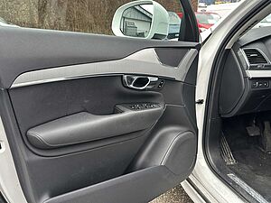 Volvo  XC90 Bluetooth Navi LED Vollleder Klima Einparkhilfe el. Fenster