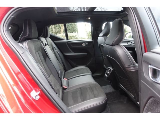 Volvo  D3 AWD R-Design AHK PGSD RFK elektr. Sitze