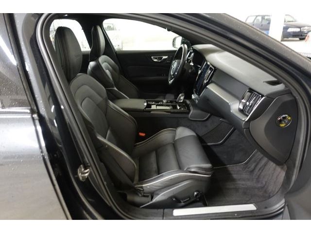 Volvo  T6 PHEV AWD R-Design HUD PGSD ACC 360 STHZG