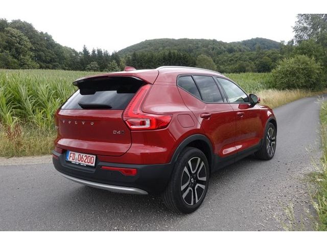 Volvo  D4 AWD Momentum Pro PGSD STHZG Polestar RFK