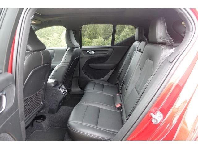 Volvo  D4 AWD Momentum Pro PGSD STHZG Polestar RFK