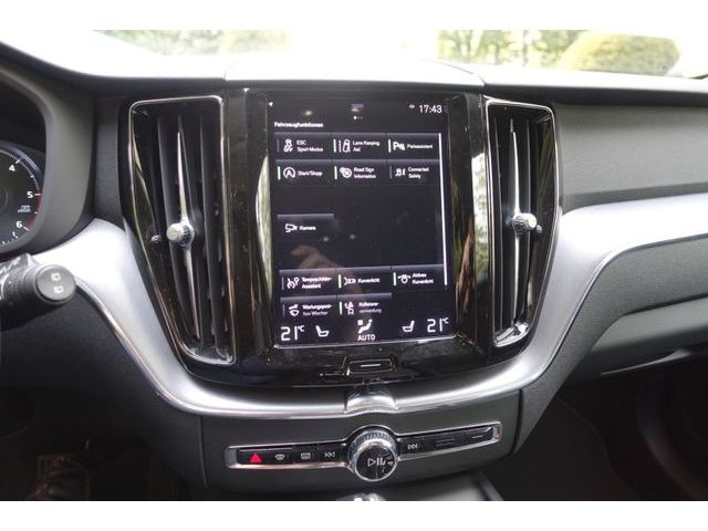 Volvo  D4 Geartr. Momentum Pro V-LED RFK NAVI