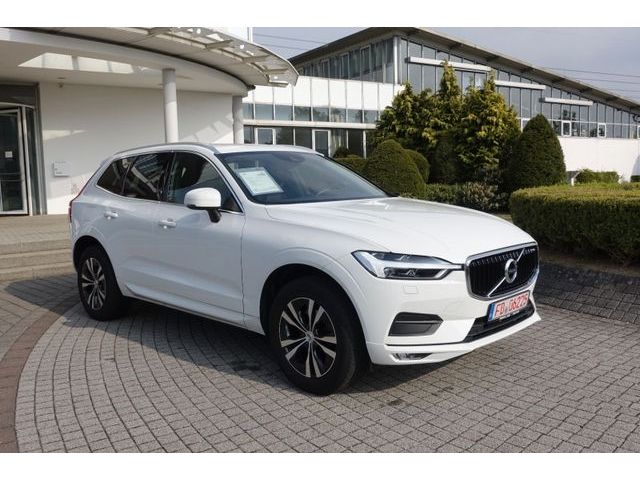 Volvo  D4 Geartr. Momentum Pro V-LED RFK NAVI