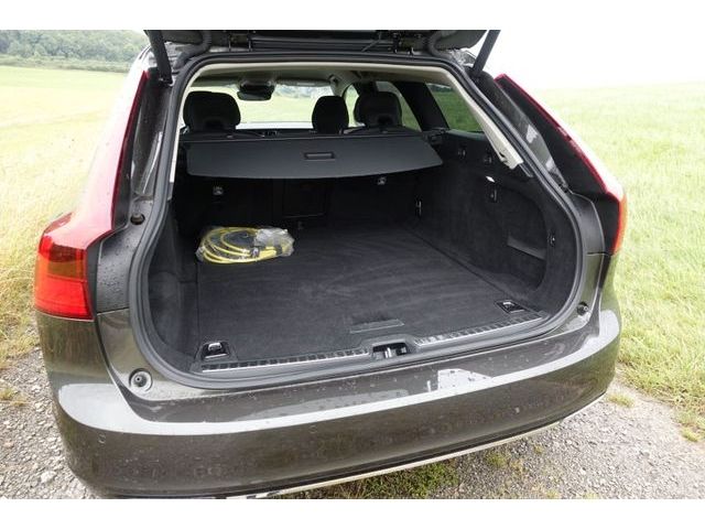 Volvo  T8 AWD Inscription V-LED AHK RFK BLIS ACC