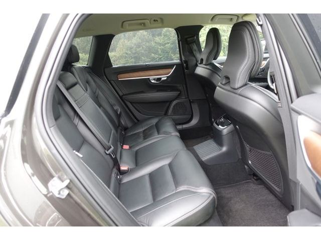 Volvo  T8 AWD Inscription V-LED AHK RFK BLIS ACC