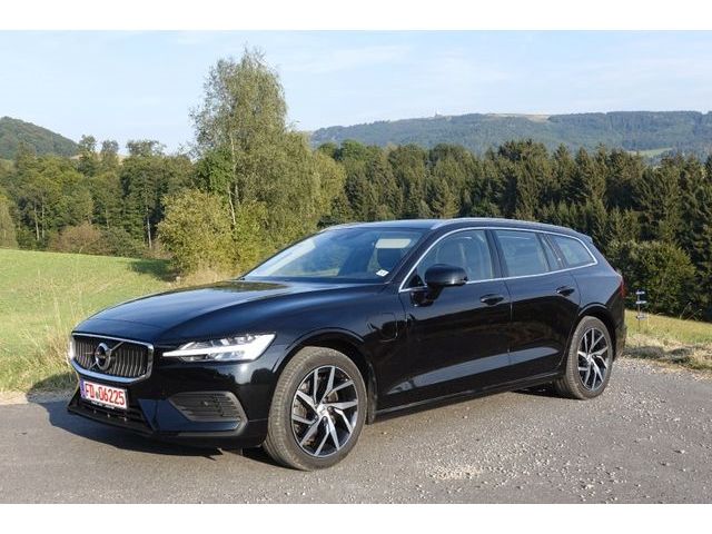 Volvo  T6 AWD Momentum Pro AHK V-LED BLIS RFK PDC