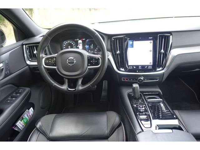 Volvo  T6 PHEV AWD R-Design HUD AHK PANO RFK