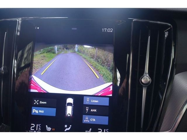 Volvo  T6 PHEV AWD R-Design HUD AHK PANO RFK