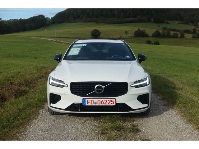 Volvo  T6 PHEV AWD R-Design HUD AHK PANO RFK