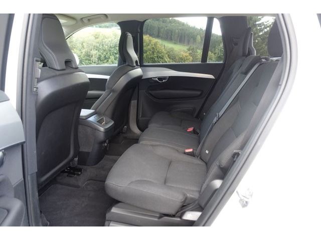 Volvo  D5 AWD Momentum AHK RFK STHZ BLIS PDC