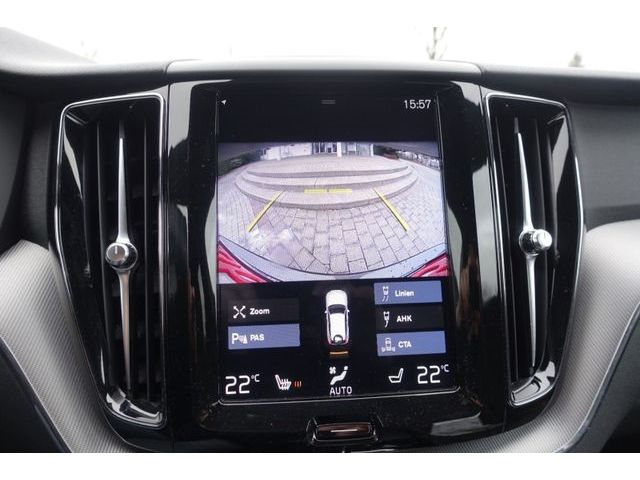 Volvo  B5 AWD R-Design HUD PGSD ACC BLIS RFK AHK