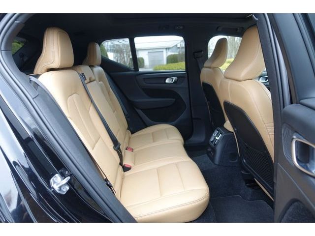 Volvo  T5 Inscription AHK Pano SHZ H&K