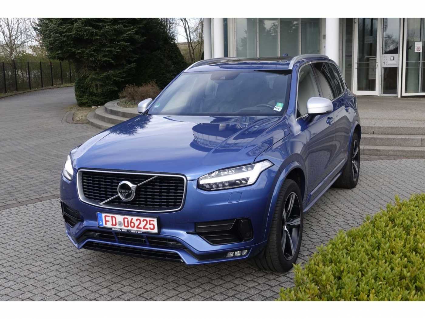 Volvo  R-Design AWD D5 HUD*360*PGSD*Sthzg*AHK*Four