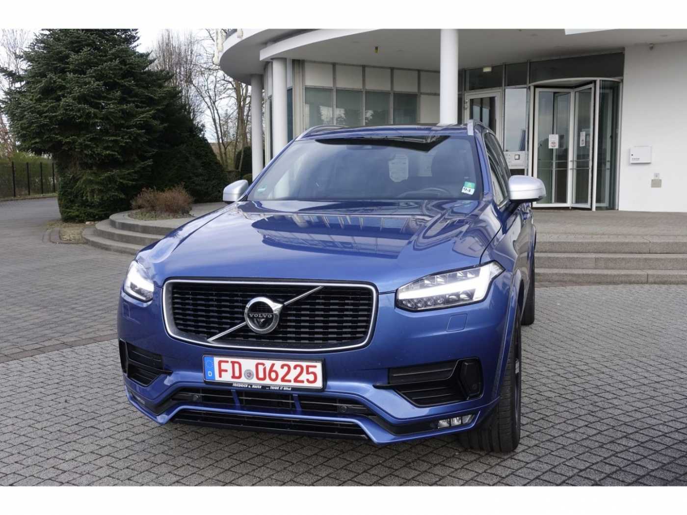Volvo  R-Design AWD D5 HUD*360*PGSD*Sthzg*AHK*Four
