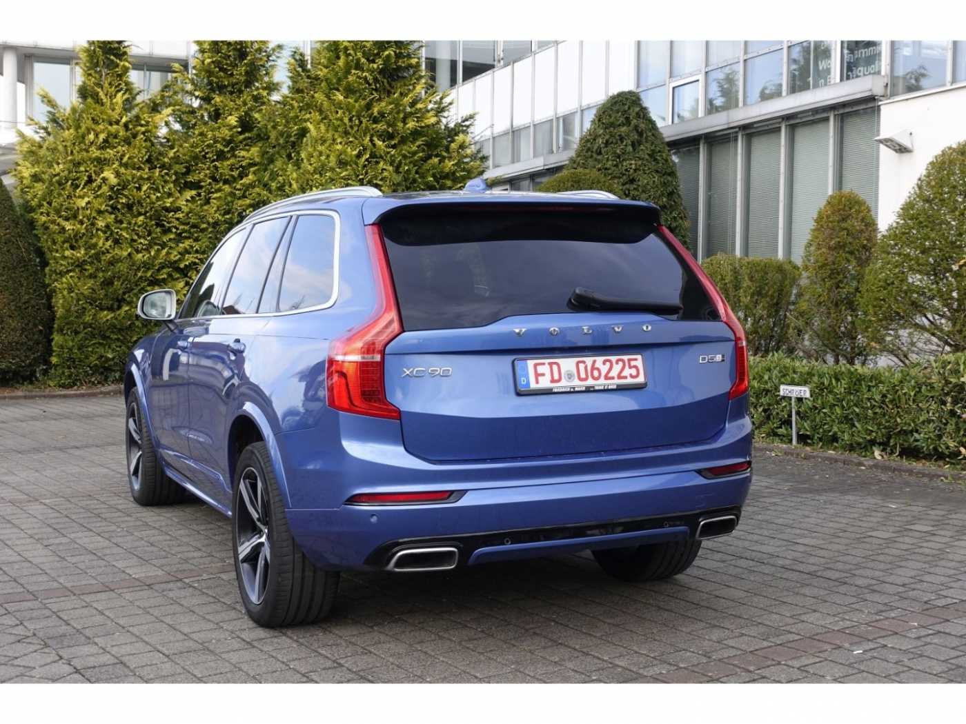Volvo  R-Design AWD D5 HUD*360*PGSD*Sthzg*AHK*Four
