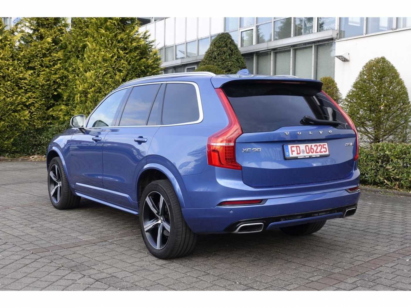Volvo  R-Design AWD D5 HUD*360*PGSD*Sthzg*AHK*Four
