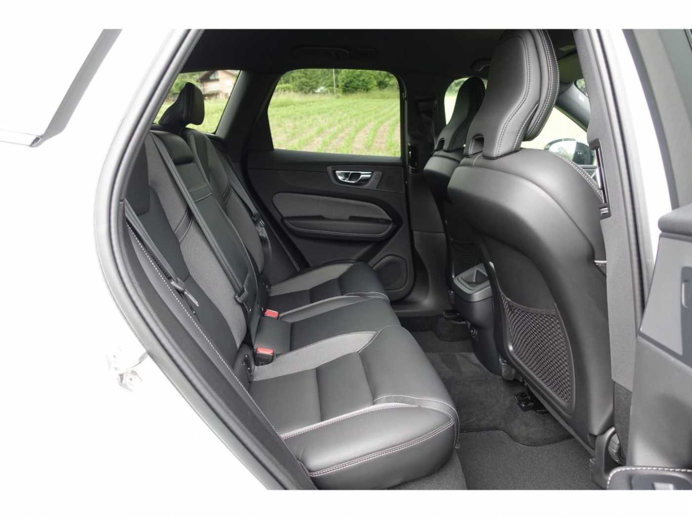 Volvo  R Design AWD B4 Diesel EU6d / Fahrerassiste
